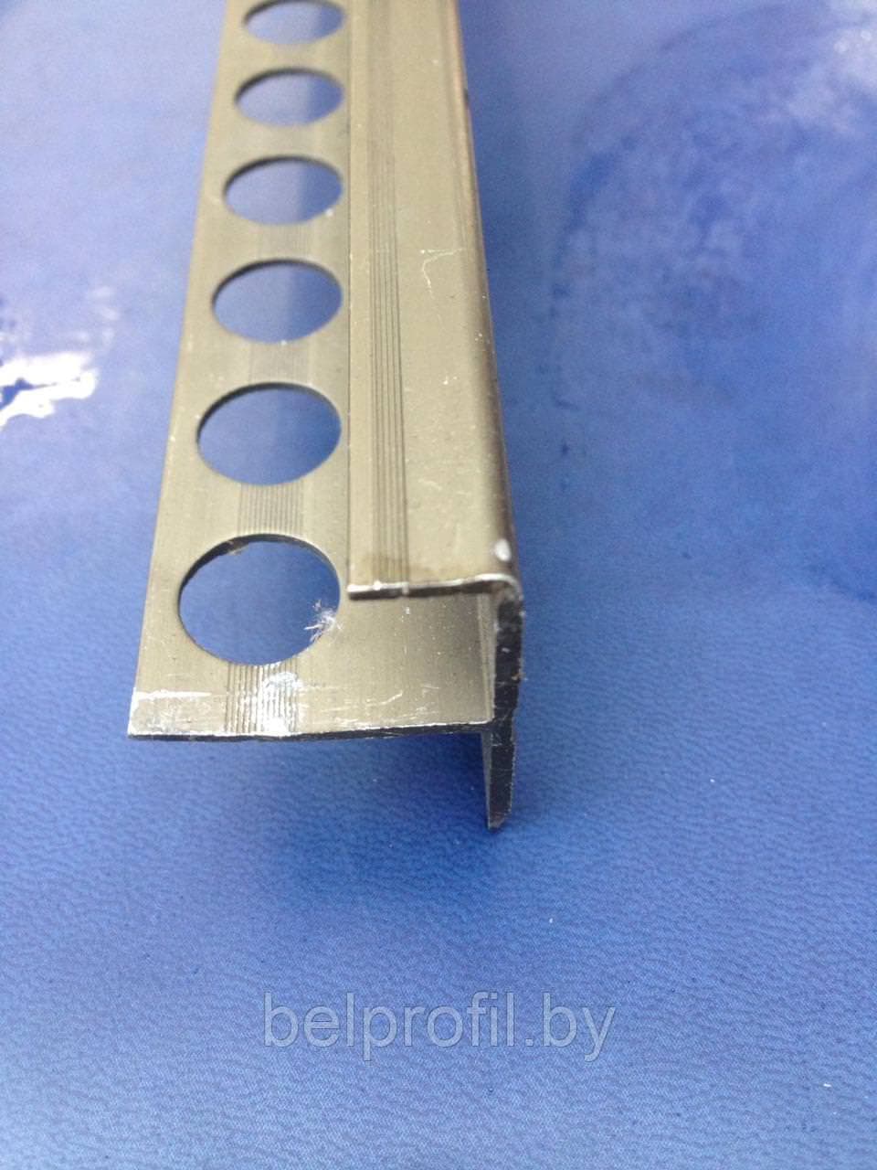 F-образный профиль для плитки и ступеней 35/10/14 мм, цвет бронза 270 см